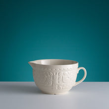 Load image into Gallery viewer, Mason Cash In the Forest Cream Set of 3 Prep and Mixing Bowl Set