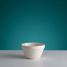Load image into Gallery viewer, Mason Cash In the Forest Cream Set of 3 Prep and Mixing Bowl Set