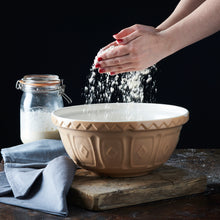 Load image into Gallery viewer, Mason Cash Cane Mixing & Batter Bowl Set of 3