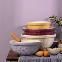 Load image into Gallery viewer, Mason Cash In the Meadow Set of 4 Mixing Bowls
