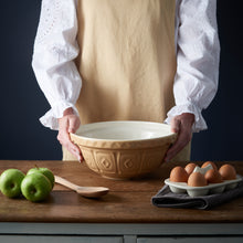 Load image into Gallery viewer, Mason Cash Cane Mixing &amp; Batter Bowl Set of 3
