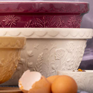 Mason Cash Roses, Cream Size 12 Mixing Bowl