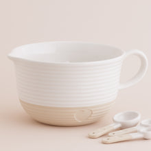 Load image into Gallery viewer, Mason Cash Rustic Charm Batter Bowl
