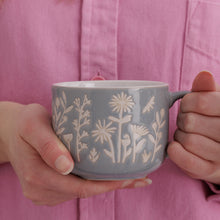 Load image into Gallery viewer, Mason Cash In the Meadow Set of 4 Blue Daisy Mugs
